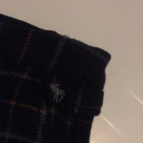 Abercrombie and Fitch plaid denim shorts - Picture 4 of 5